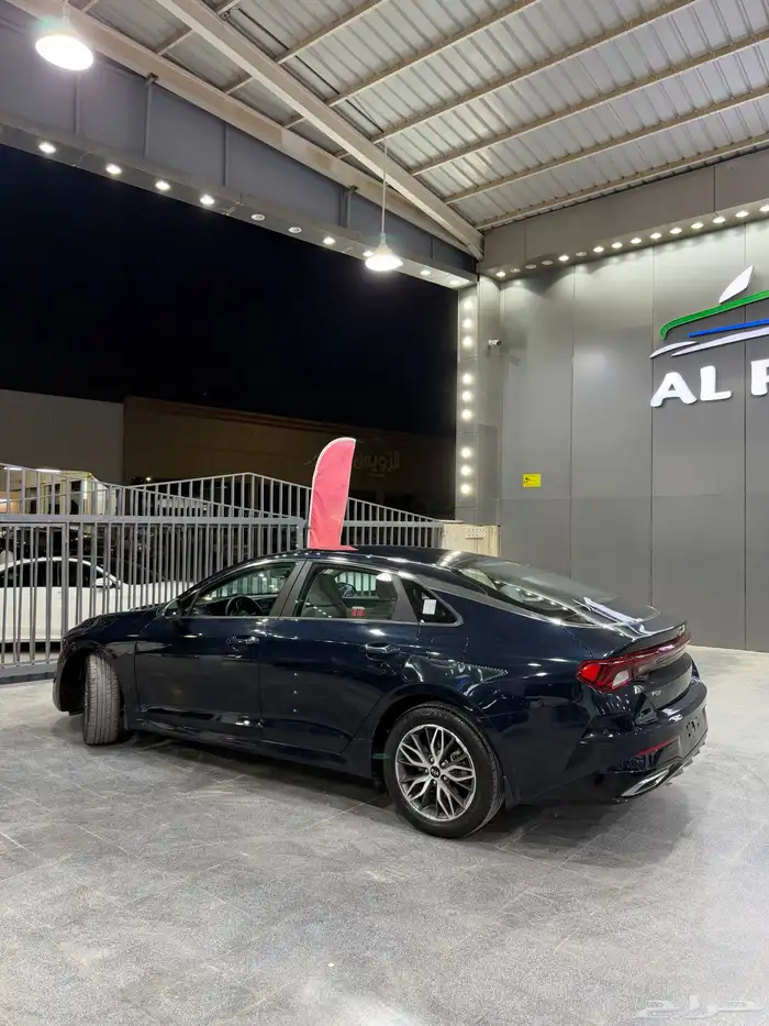 كيا K5 مطور 2021 كحلي لدى معرض(عبيد الرشيدي) 1