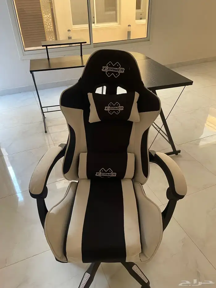 طاولة قيمنق مع كرسي 3