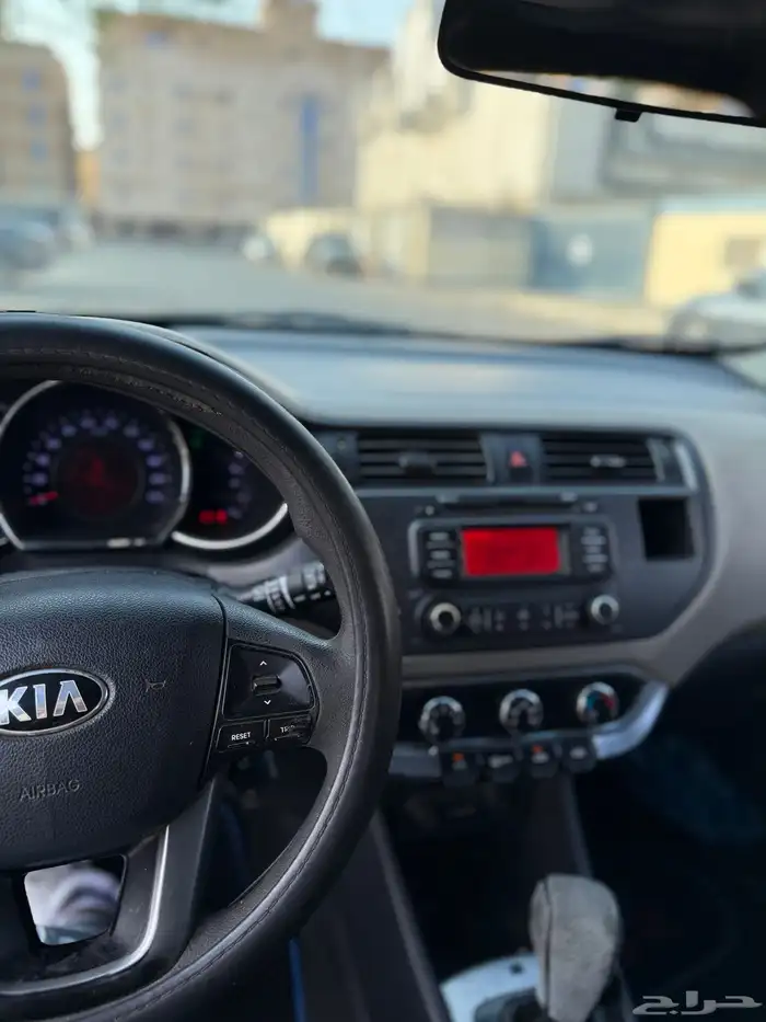 كيا ريو هاتش باك 2014 14