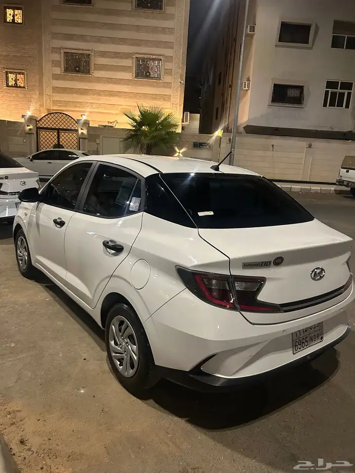 للايجار الشهري والسنوي هونداي i 10 3