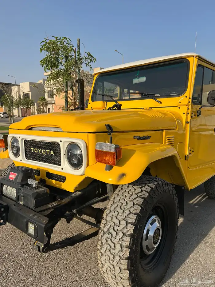جيب ربع لاندكروزر 1983 مجدد كامل 27