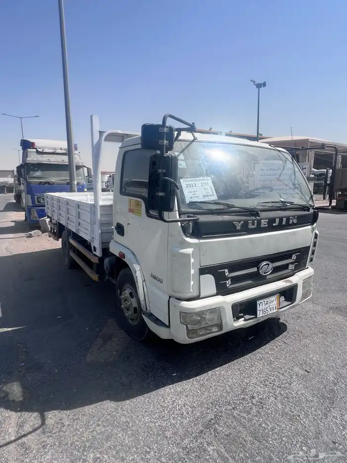 حراج معرض رائد للسيارات كل يوم جمعة 31