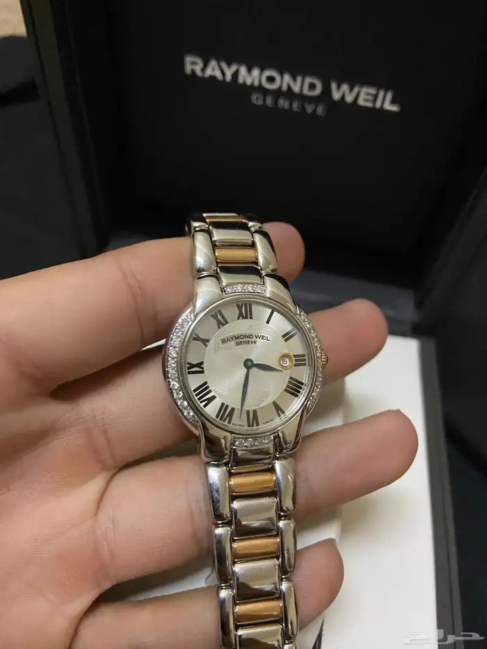 ساعة ريموند ويل نسائية 2
