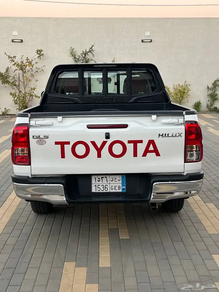 هايلوكس 2025 بنزين تماتيك بدون دبل شبه جديده 7