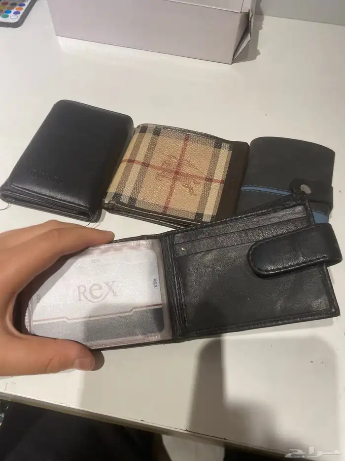 محافظ لي البيع 2