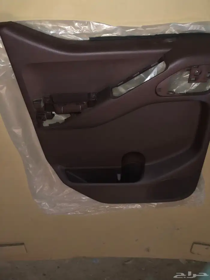 ديكور باب خلفي نافارا 2012-2015 اصلي وكالة 2