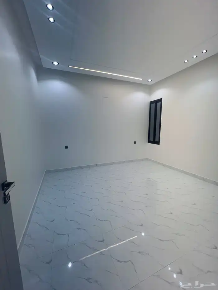 للبيع روف علوي فاخر شمال الخميس مخطط 6 بسعر حصري 4