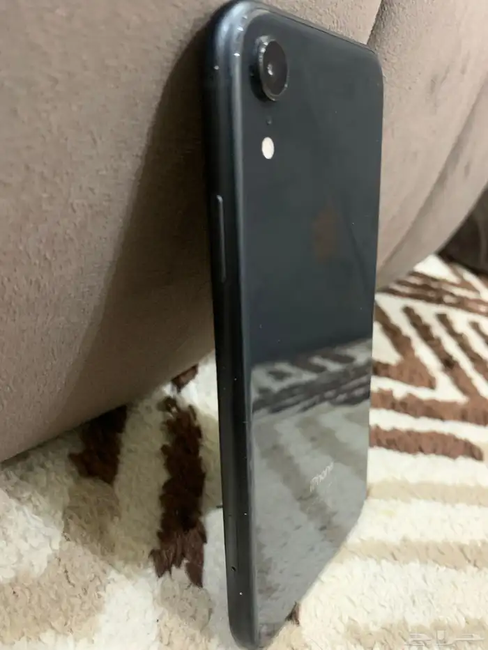 ايفون اكس آر اسود نضيف 4