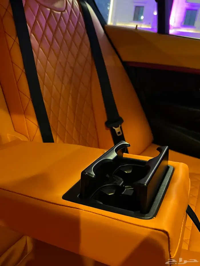 BMW 320i سبورت لاين 24