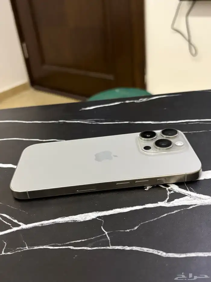 ايفون 16 برو تيتانيوم 5