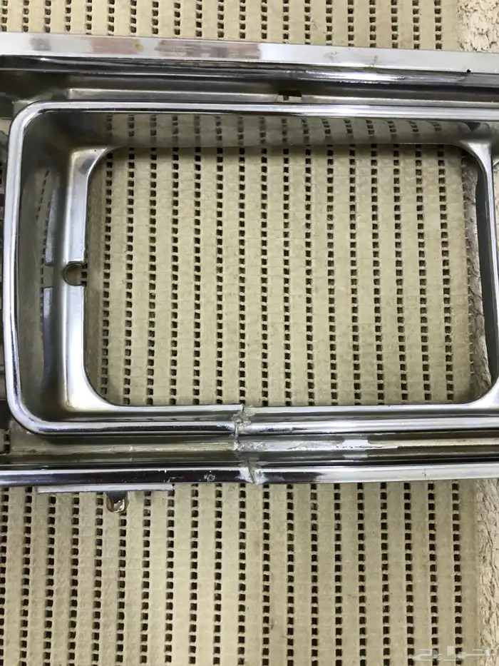 شبك أمامي ددسن 80-83 مستخدم 6