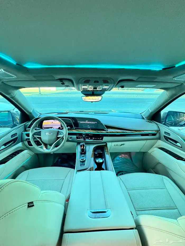 للبيع كاديلاك اسكاليد 2023 - فل كامل بحالة الوكاله 9