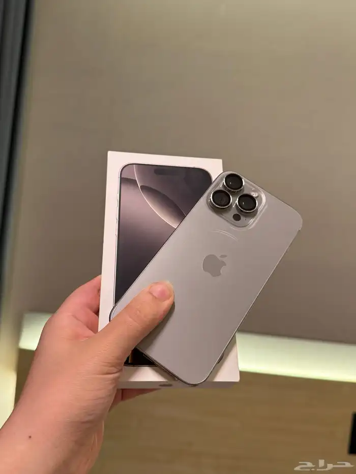 آيفون 15بروماكس بطاريه 91 مساحه 512 لا يوجد أي خدوش 0