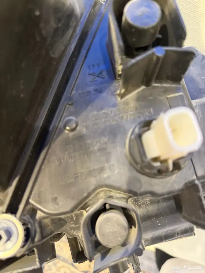 للبيع شمعة BMW730 2022 وشمعة لكزز NX350 2025 7