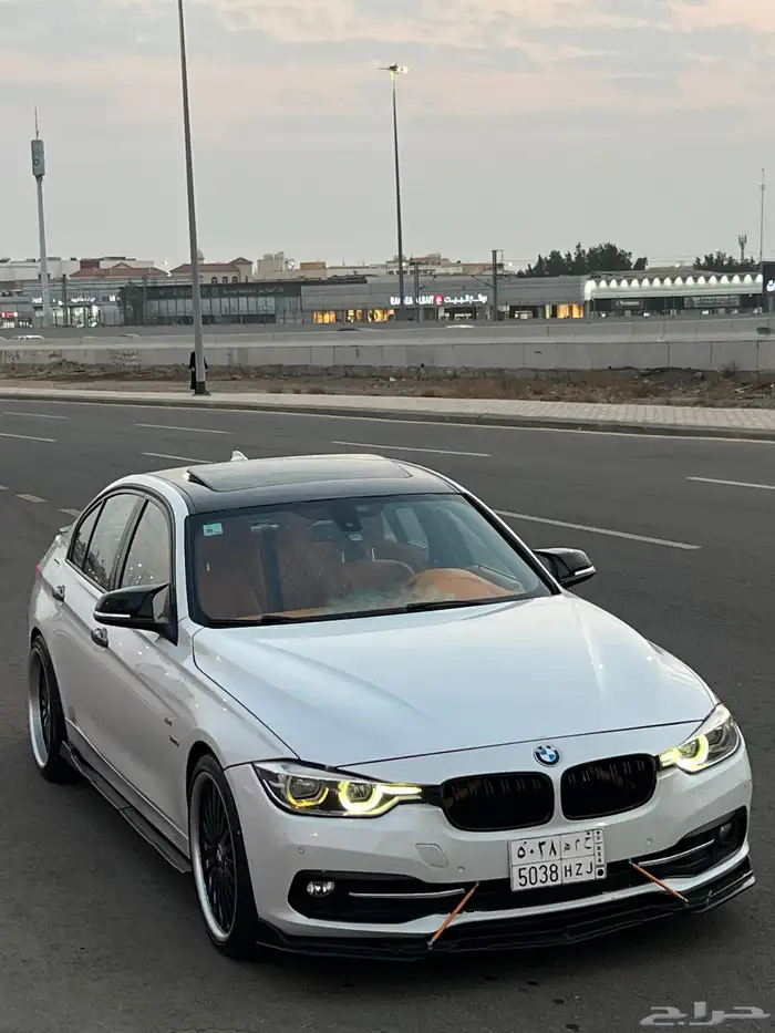 BMW 320i سبورت لاين 0