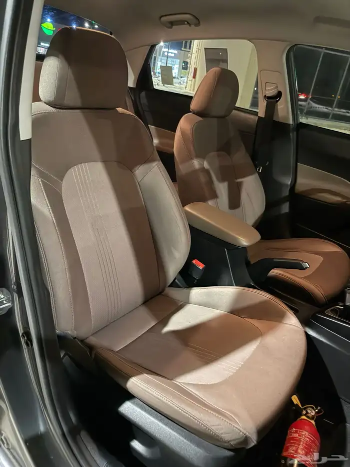 اكسنت 2025 لون رمادي 15