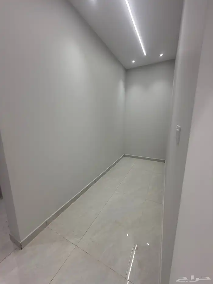 للبيع فيلا أرض كامله دورين علي شارعين زاويه أحد رفيده 25