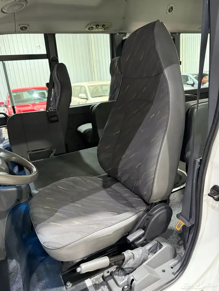 للبيع باص هونداي كونتي موديل 2014 ديزل ( عداد قليل) 24