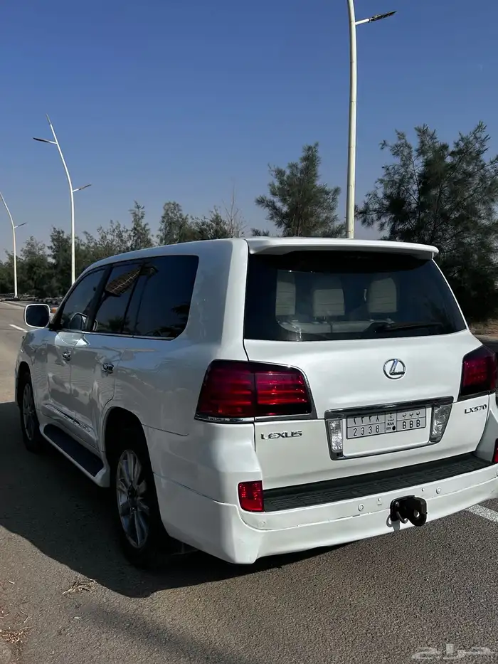 جيب لكزس 2011 فل كامل 2