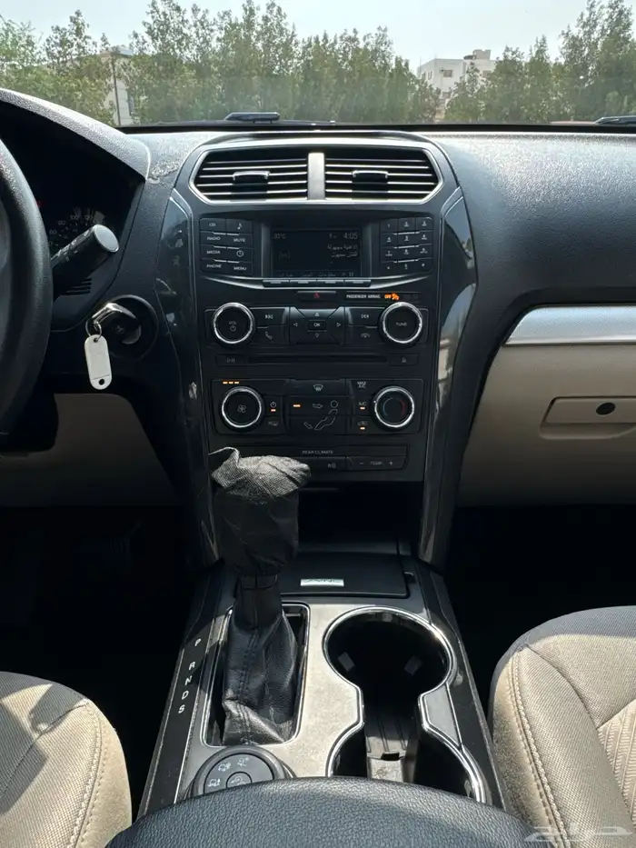 اكسبلورر 2018 نظيف V6 دبل تنفس طبيعي 31