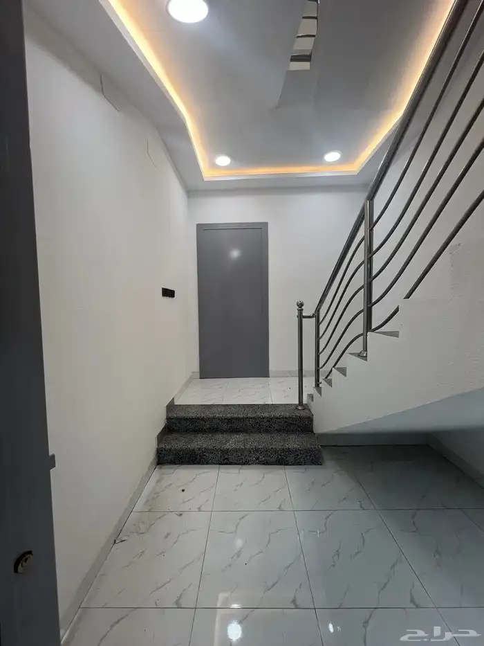 للبيع روف علوي فاخر شمال الخميس مخطط 6 بسعر حصري 3