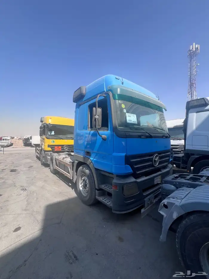 حراج معرض رائد للسيارات كل يوم جمعة 12