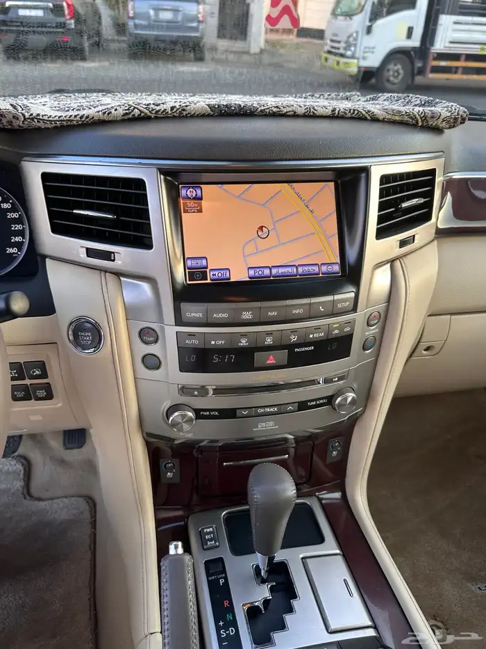 جيب لكزس فل كامل 2012 34