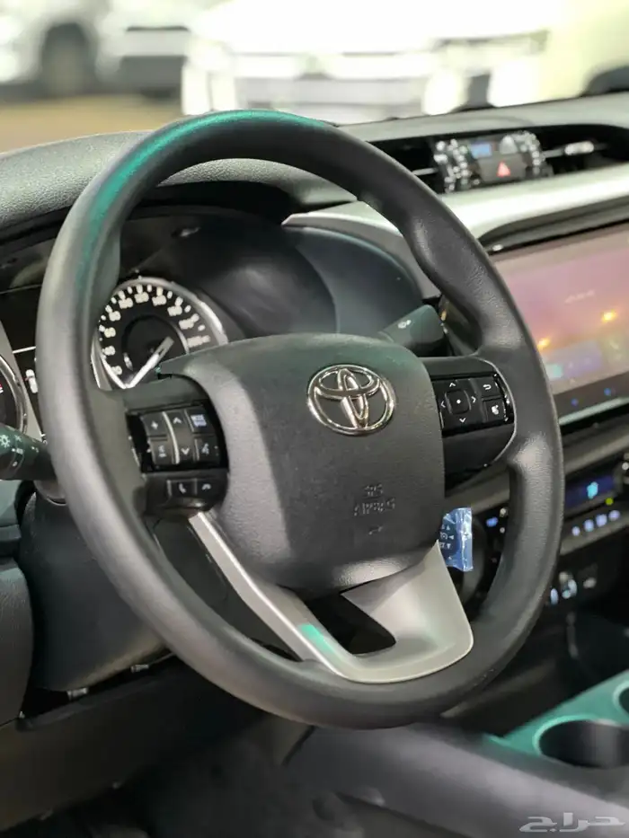 تويوتا   هايلوكس غمارتين دبل بنزين توماتيك2025 جديد 138.000 10