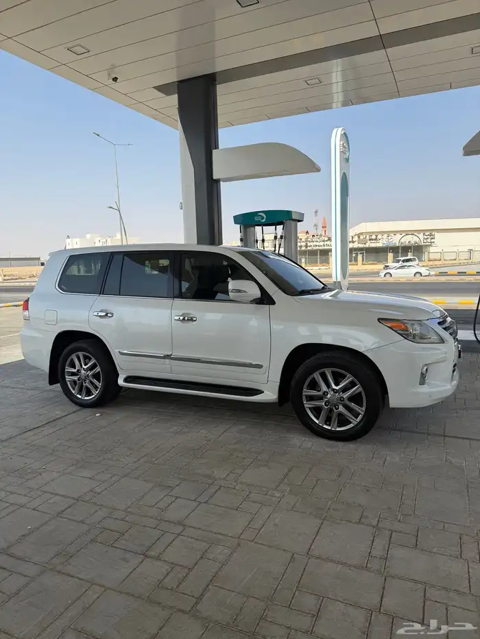 لكزس 2012 فل كامل سعودي 7