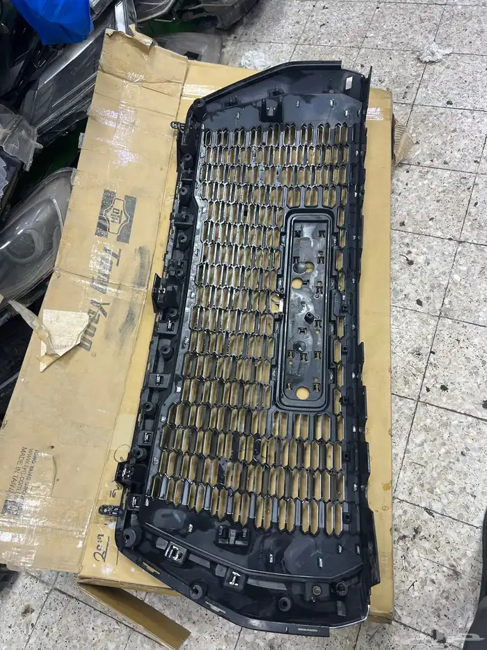 شبك جمس امامي نظيف 5