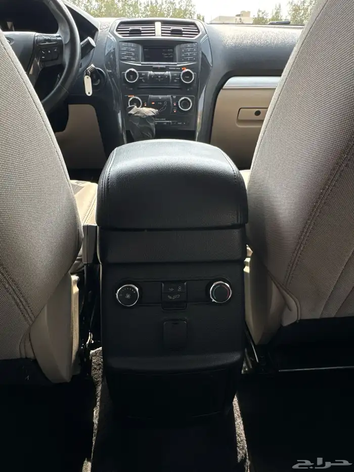 اكسبلورر 2018 نظيف V6 دبل تنفس طبيعي 28