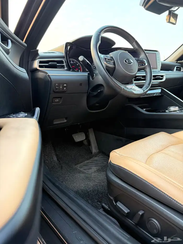 كيا K5 فل كامل بدون بنورما 2020 داخل جملي نضيفه للبيع 13