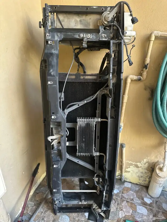 جسر امامي يركب على سوبر يوكن تاهو كل شي اصلي وكالة 1