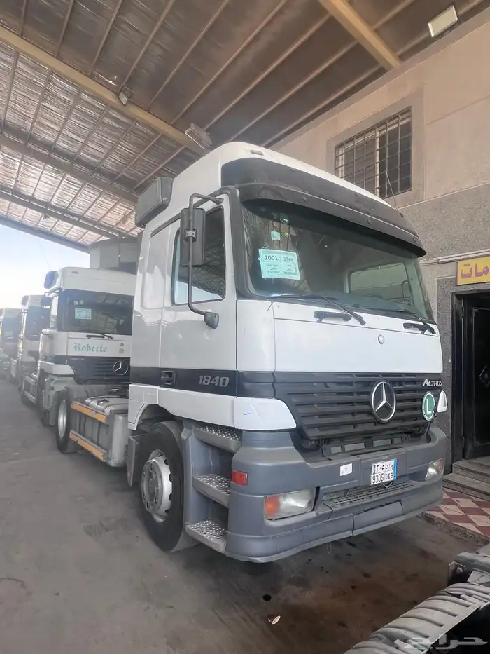 حراج معرض رائد للسيارات كل يوم جمعة 24