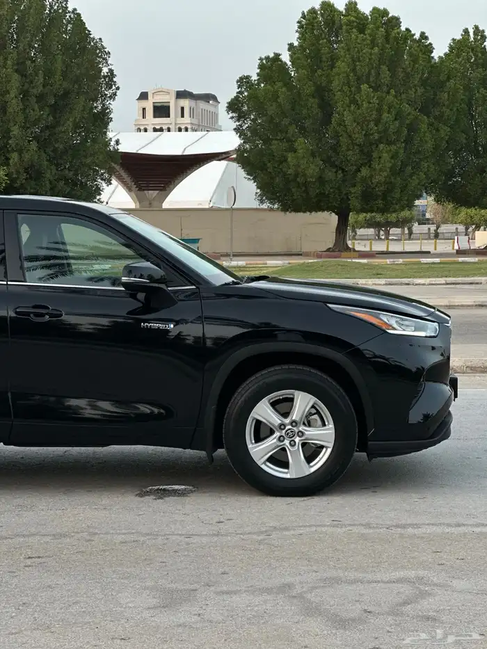 (تم البيع) هايلاندر 2021 LE 1