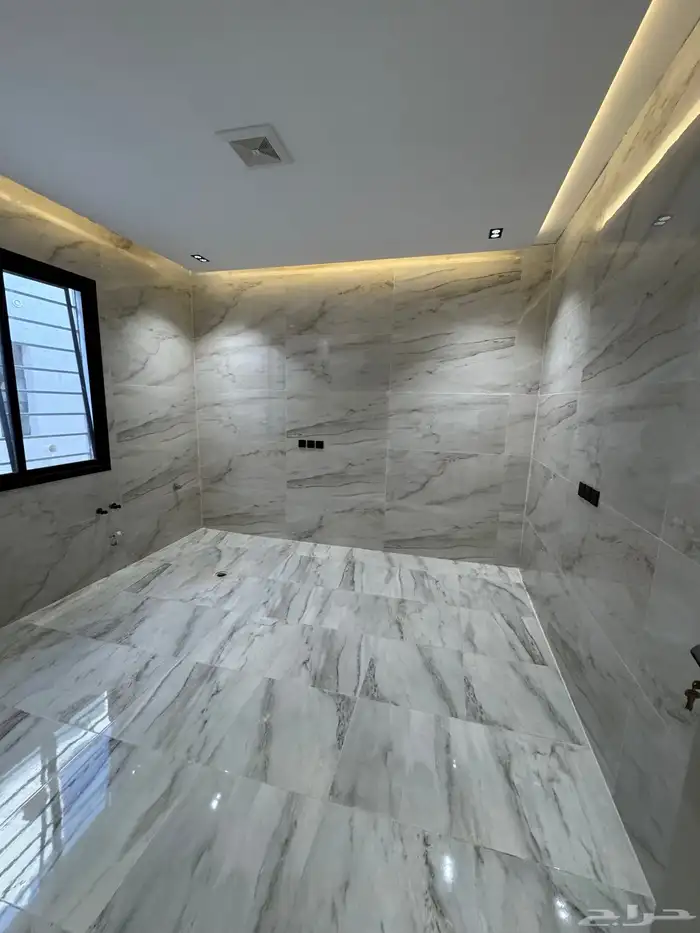 للبيع تاون هاوس علوي ب سعر مميز جدا وامام مرفق 7