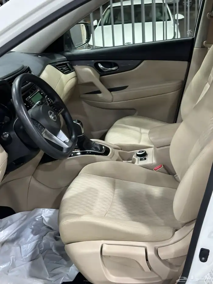 اكس تريل 2020 نص فل دبل لدى معرض(عبيد الرشيدي) 17