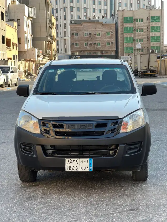 ايسوزو ديماكس موديل 2014 نظيف 2