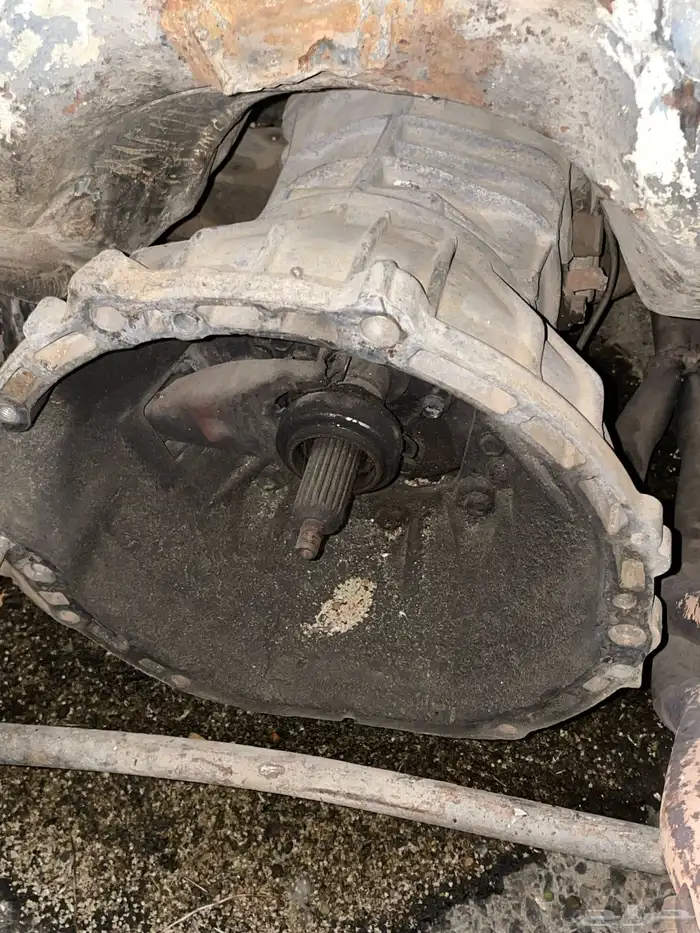 للبيع قير حق كرسيده 92 مع دفرنس وكفرين حقت هايلكس 78 0