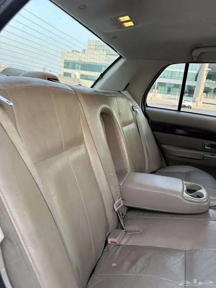 فورد ماركيز 2005 قمة النظافة 9