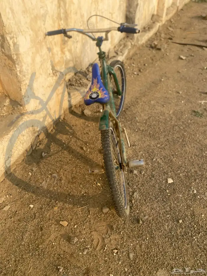 السلام عليكم اقدم لكم سيكل مقاس 24 للبيع 0