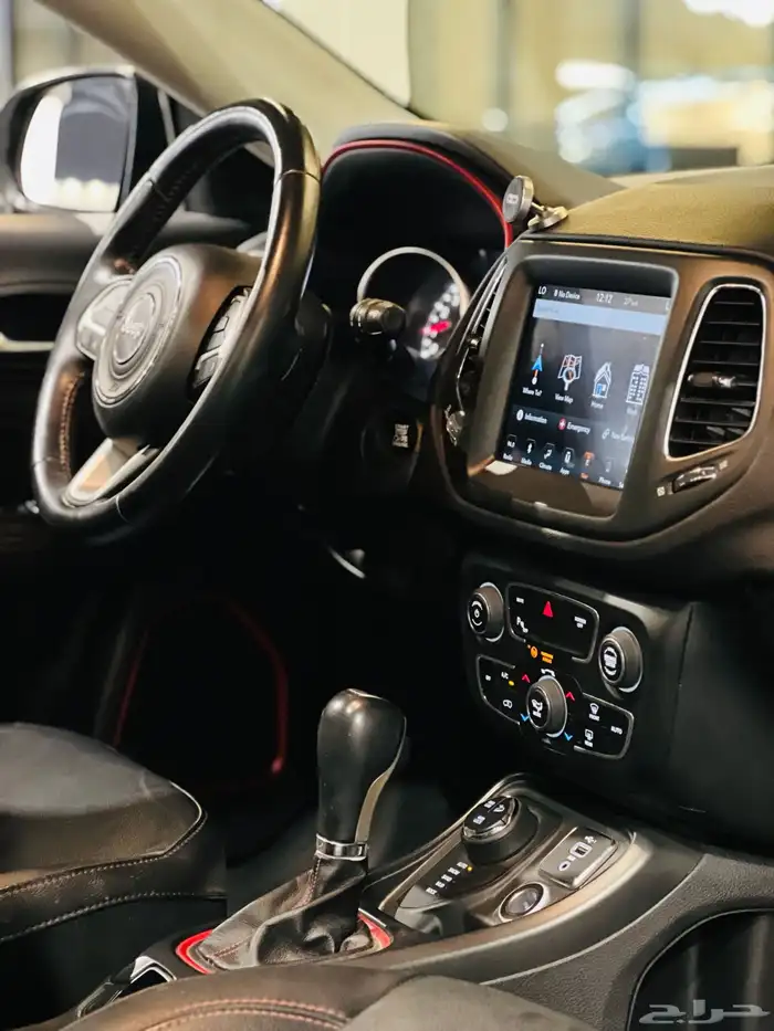 جيب كومباس 2019 تريل هوك ( بحالة ممتازة ) 8