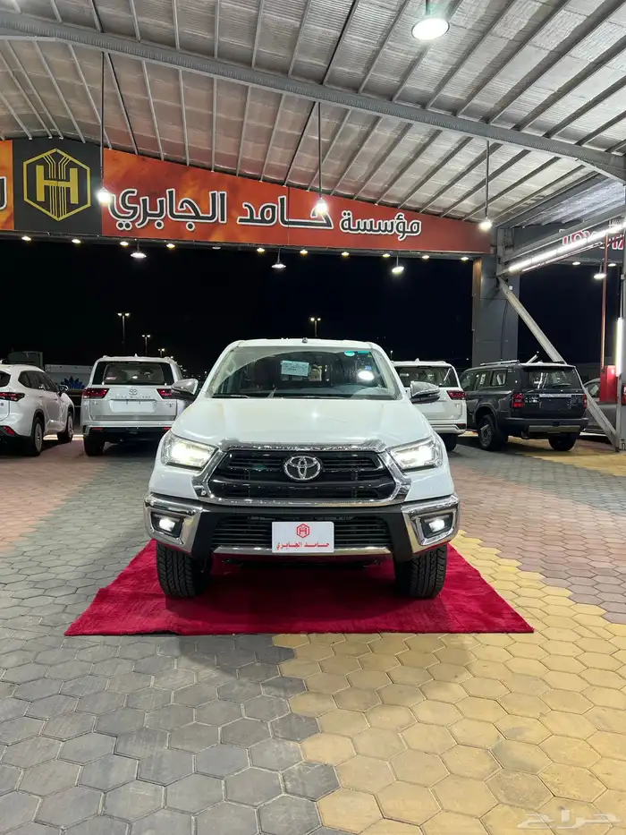 تويوتا   هايلوكس غمارتين دبل بنزين توماتيك2025 جديد 138.000 1