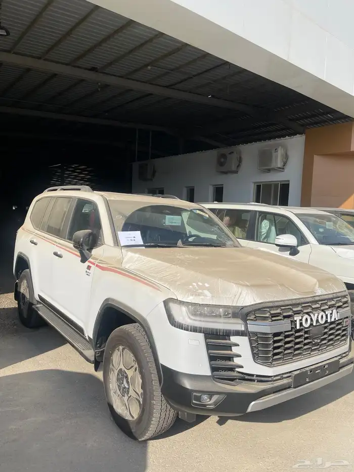 لاندكروزر 2025 HEV S -GR فخامة الGR 1