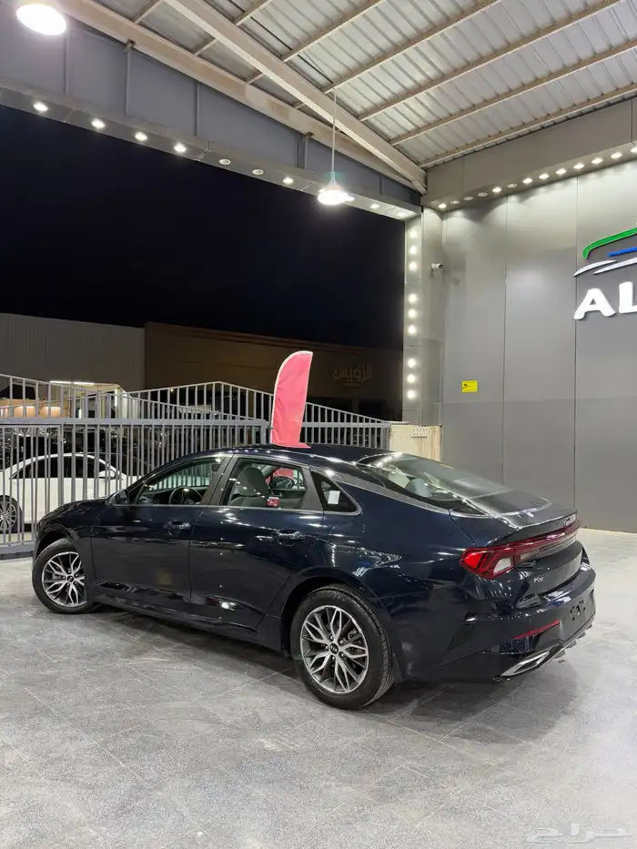 كيا K5 مطور 2021 كحلي لدى معرض(عبيد الرشيدي) 2