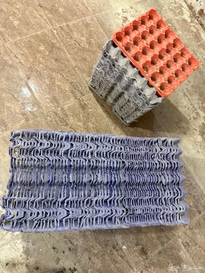 سطول لحفظ الاعلاف واطباق بيض واكياس شعير للبيع 1