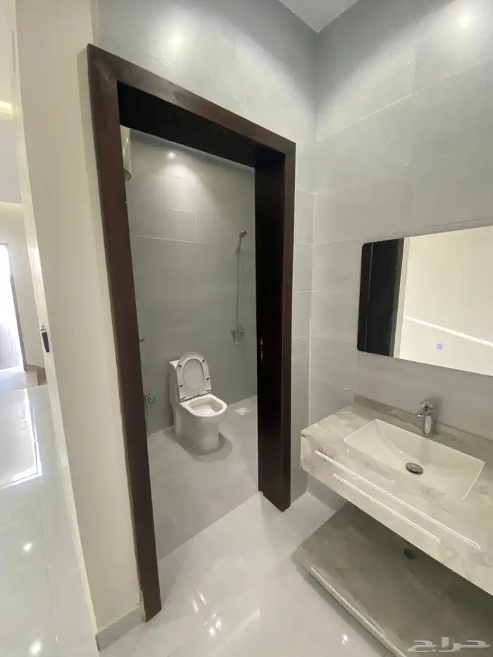 للبيع روف علوي مع ملحق تشطيب فاخر من 670 الف 21