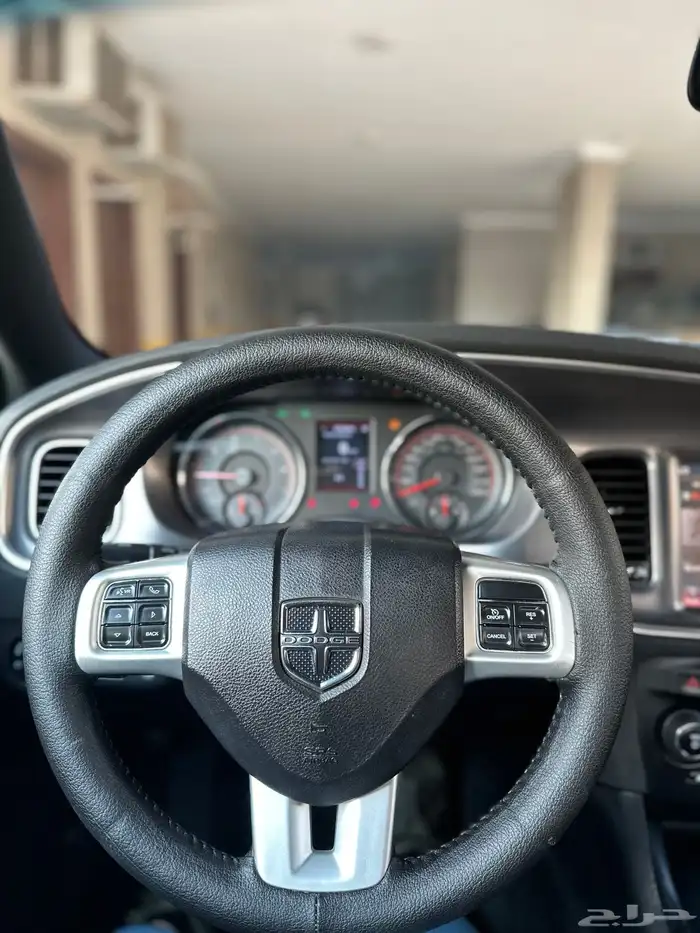 للبيع دوج تشارجر 2014 _V8 6