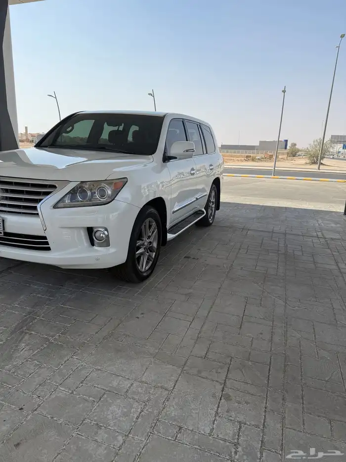 لكزس 2012 فل كامل سعودي 16