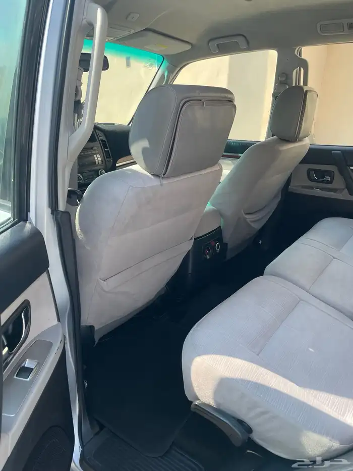 باجيرو 2009 ميتسوبيشي للبيع 10